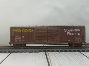 HO Scale Double Door Box Car Southern Pacific SP243125 -Weathered - Picture 1 of 2