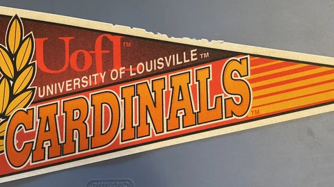 LOUISVILLE CARDINALS PENNANT 12" x 30" WINCRAFT SPORTS SEE DESCRIPTION (2) Cover
