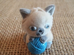 Kitty my Pocket Cat Flocked Figure A - Picture 1 of 3