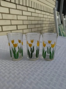 Kraft VTG Retro MCM 2 Swanky Swigs Yellow Blue Tulip Juice 3 7/8” Glasses - Picture 1 of 4