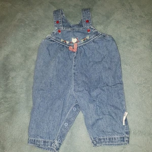 Mono vaquero vintage Little Me Girls 3 meses azul jeans florales pollos  - Imagen 1 de 5