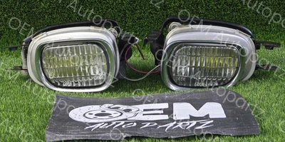Lexus Sc430 2002-2010 Bumper fog lights Pair Left and Right Oem Used - Image 1 of 4