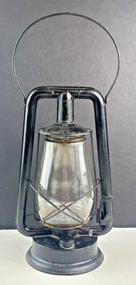 Antique Embury Mfg Co. Warsaw #210 Supreme Black Kerosene Lantern Lamp - Image 1 of 4