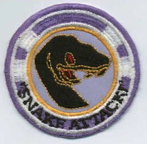 Parche de hierro del escuadrón bordado Babylon 5 - ataque de serpiente - Imagen 1 de 3