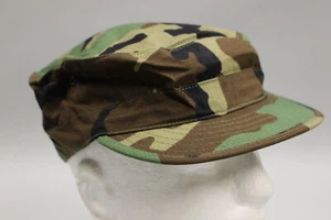 Gorra/sombrero de campo Woodland del ejército de Estados Unidos con orejeras - 6-3/4 - 8415-01-084-1684 - Nuevo - Imagen 1 de 2