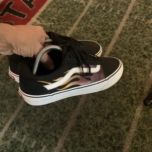 Vans ward deluxe Comfort Ortholite Faded flame sneakers men’s size 10 - Picture 1 of 7