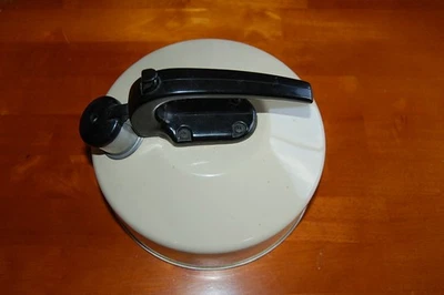 Vintage Enterprise Aluminum Co. Almond Whistle Teapot Tea Kettle 2 1/2 QT - Image 1 of 3