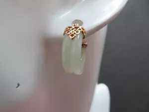 14k Solid Yellow Gold Foam Green Jadeite Jade Huggie Hoop Earrings 5.39 Grams - Picture 1 of 10