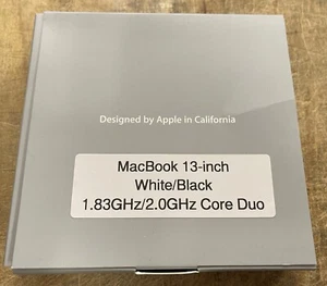 Apple MacBook 13-inch (1,1) Early 2006 Print and Media Packet - Picture 1 of 1