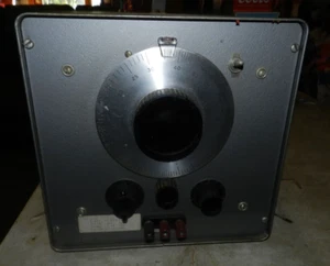 Audio Oscillator: Tubed,  Good condition, powers on. Used - Picture 1 of 10