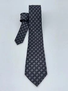 CAPE COD NECKWEAR Men's SILK Tie A Light Black with Flowers with a Purple Center - Picture 1 of 4