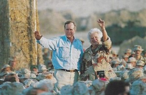President George & Barbara Bush Official 4x6 Photo Arabian Desert Gulf War Troop