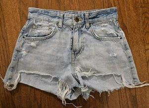 Zara Damen Jeans Shorts blau Denim, ausgefranster roher Saum, distressed, Gr. 00, Cut-offs - Bild 1 von 5