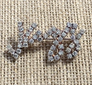 VTG Jazz Script Spell Out Clear Rhinestone Brooch Pin - Picture 1 of 5