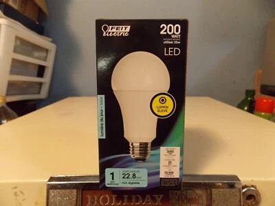 FEIT ELECTRIC LED LIGHT BULB A21 3050 LUMEN 200 WATT USES 25 WATT DAYLIGHT - Image 1 of 3