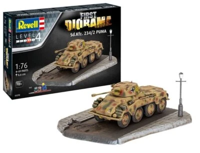 REVELL 03298 First Diorama Set - Sd.Kfz.234-2 Puma - Immagine 1 di 4