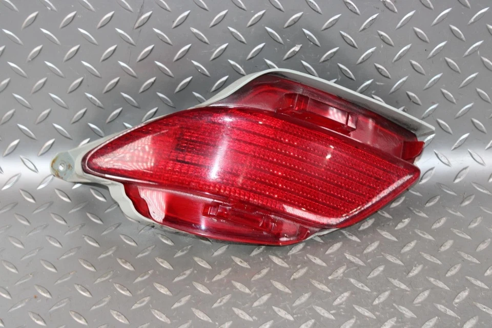 10-15 RX350 Rear Back Lower Bumper Driver Side Left LH Taillamp Taillight Lamp - Изображение 1 из 4