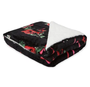 New Victoria’s Secret SHERPA BLANKET 50”x 60” BLACK FRIDAY 2021 - Picture 1 of 4