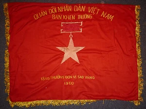 Seltene Original-Flagge 1960 - PAVN - Vietcong - Vietnamkrieg - Goldstern - F.00 - Bild 1 von 8
