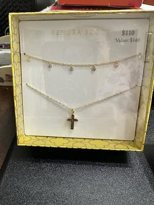 NUEVO 100% KENDRA SCOTT Dorado Amelia Capa Cruzada Dos Collares Set Caja de Regalo Foto 1 de 4