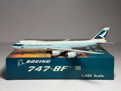 Avión de carga Phoenix modelo 1:400 Cathay Pacific Boeing 747-8F B-LJC 100th Foto 1 de 2
