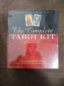 Il kit completo di tarocchi - Foto 1 di 4