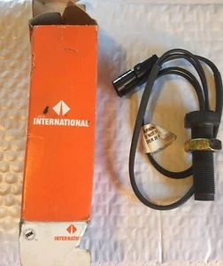 International 1669290C91 Sensor Transmitter Genuine OEM - Picture 1 of 6