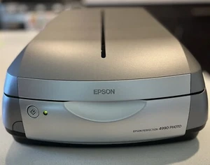 Epson Perfection 4990 Photo Flatbed Photo/Film Scanner TESTED! - Picture 1 of 7