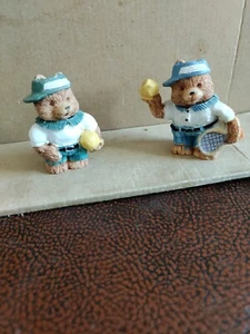2 RESIN MINIATURE DECORATIVE BEARS PLAYING TENNIS - Picture 1 of 7