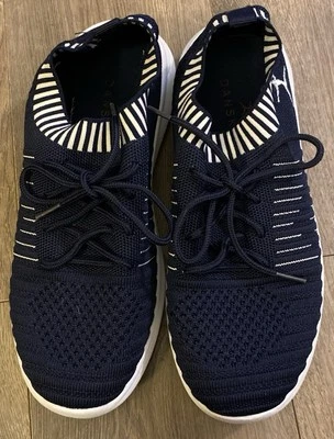 Zapatillas deportivas Danskin Energy para mujer talla 7,5 azul energético vegano textil con cordones usadas en excelente estado Foto 1 de 4