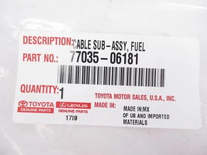 Cable de liberación de puerta de combustible Camry 2012-2017 genuino OEM Toyota 77035-06181 - Imagen 1 de 3