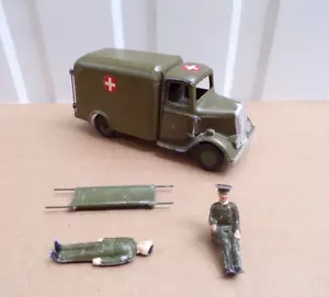 AMBULANZA ESERCITO VINTAGE BRITAINS N. 1512 CON SOLDATO E AUTISTA FERITI - Foto 1 di 15