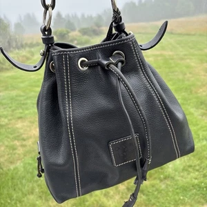 Dooney & Bourke Schultertasche Handtasche schwarz genarbtes Leder Kordelzug Vintage - Bild 1 von 10