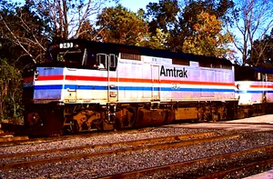 ORIGINAL KODACHROME SLIDE AMTRAK F-40 #343, FL-9 #487 ALBANY, NY OCT. 13, 1981 - Picture 1 of 1