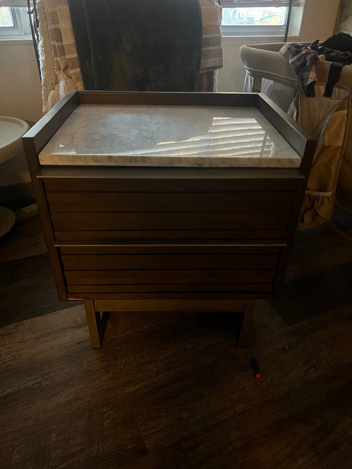 nightstand with drawers - Image 1 of 2