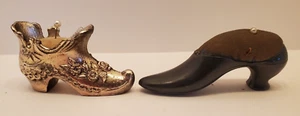 Lotto 2 cuscini vintage in metallo vittoriano per scarpe spille argento? Cast? - Foto 1 di 10