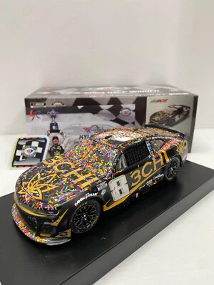 NASCAR 2023 KYLE BUSCH #8 WWT/GATEWAY RACE WIN 3CHI 1/24 CAR - Image 1 of 4
