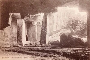 Cartolina - Siracusa - Latomia Paradiso - Grotta del Coral - 1930 ca. - Foto 1 di 1