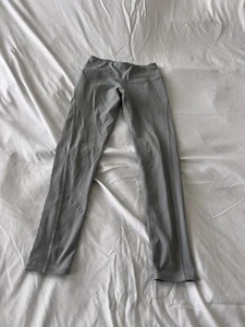 Women’s Grey Victoria’s Secret Sport Knockout Design Leggings Size S 327 - Picture 1 of 7