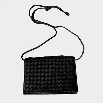 Bolso de mano La Regale negro satinado  Foto 1 de 4