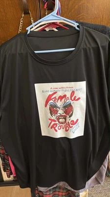 Drag Legend DIVINE 4XL 💯 Camiseta Promocional Rara - Icono Gay “Problemas Femeninos” Foto 1 de 3