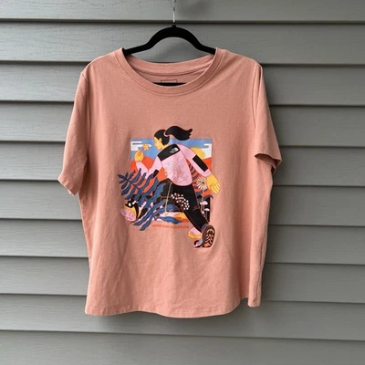 Женская футболка с рисунком The North Face Naomi Otsu 1X ограниченный выпуск - Изображение 1 из 4