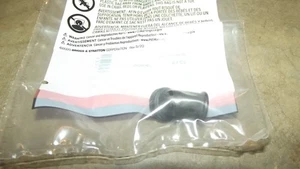 Kit de ojal de tubo de respiración genuino OEM Briggs & Stratton 692187 y 692189 H79 - Imagen 1 de 1