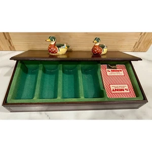 Vintage 1984 Enesco Wooden Duck Decoy Poker Set Box w/ Vintage Deck of Cards - Bild 1 von 13
