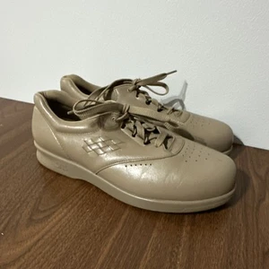 Free Time SAS beige Damenschuhe Größe 9 M Schnürsenkel und gemustert - Bild 1 von 9