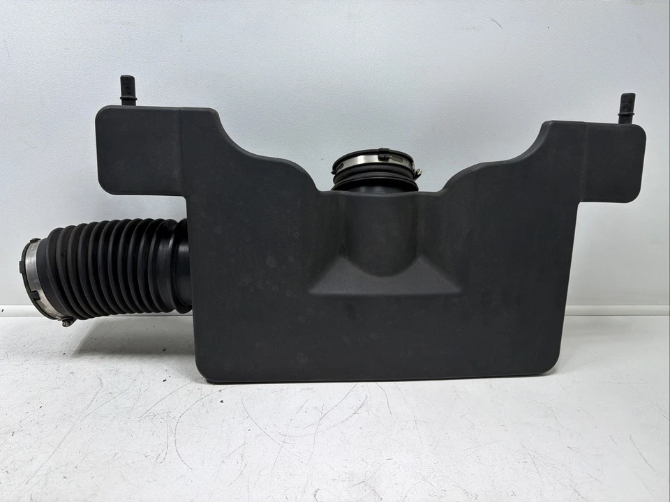 2015 CADILLAC ESCALADE ESV 6.2L CONJUNTO DE DUTO RESSONADOR DE ENTRADA DE AR - Imagem 1 de 4