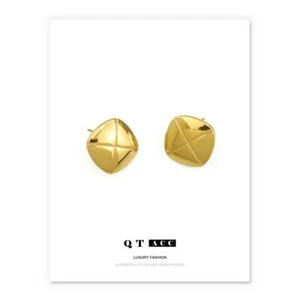 Vacuum electroplated genuine gold Light square 18ct gold polished small earrings - Picture 1 of 7