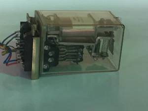 Siemens V25423-B1033-A  11,4-1050-0,40 Cul - Picture 1 of 2