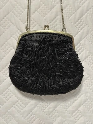 Impresionante Bolso La Regale LTD Vintage Años 80 Hecho a Mano Semilla Cuentas Clamshell Negro Foto 1 de 4