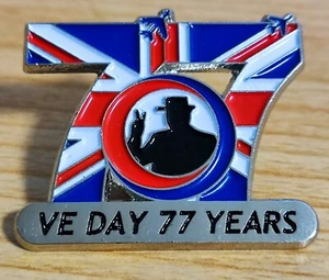 2022 VE Day Pin Abzeichen Memorial Union Jack Streitkräfte RAF britisches Militär Pin - Bild 1 von 3